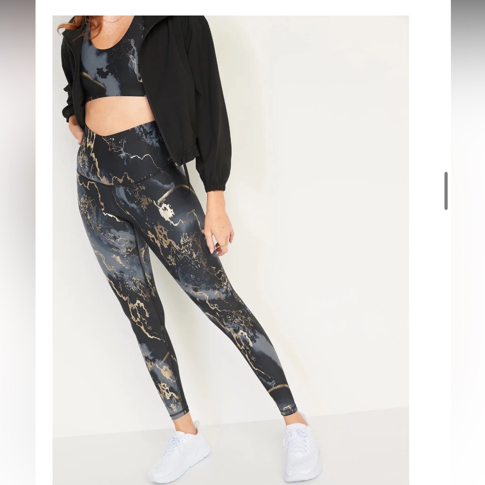 Women’s Old Navy Extra High Rise Power-soft Marble Leggings